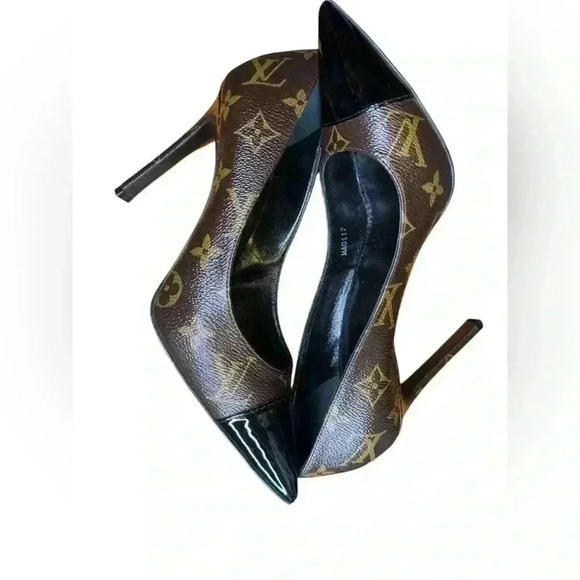 Louis Vuitton Fetish Cap Toe Pumps Brown Monogram Camvas & Black Patent Leather.